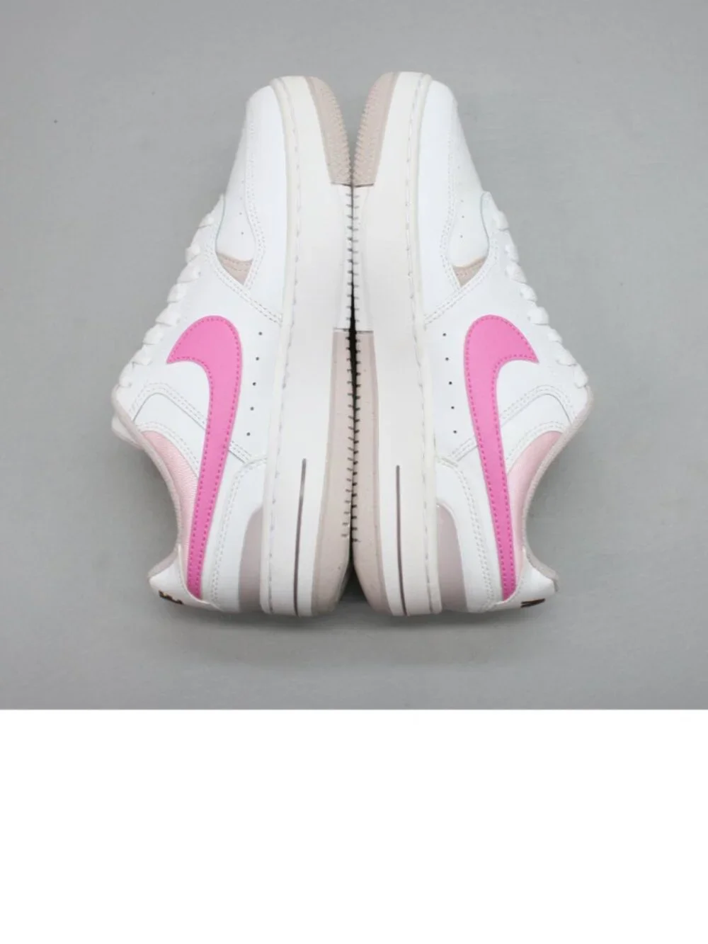 Nike Ladies 8 Gamma Force White/Playful Pink Tennis Shoes Sneakers - FZ3613-100 - Picture 12 of 12